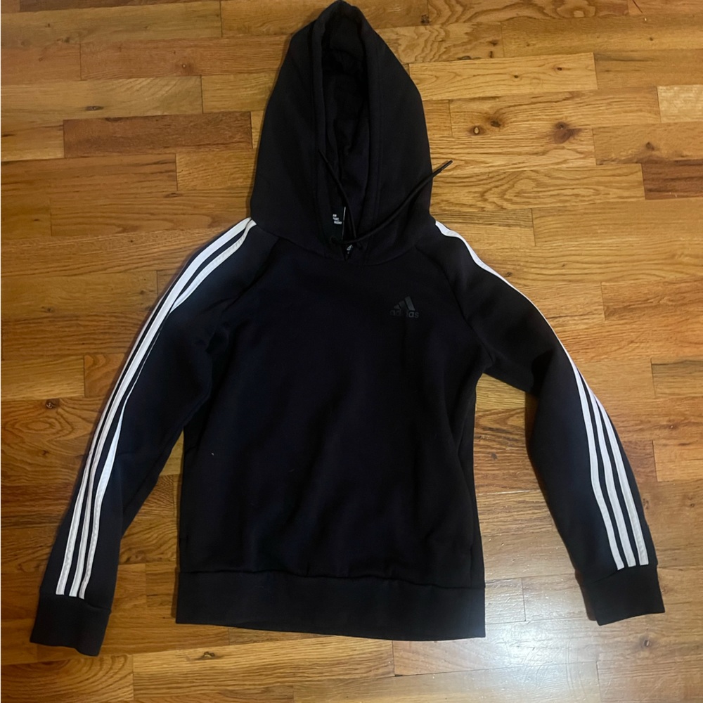 Adidas women’s sweatshirt size s in excellent condition